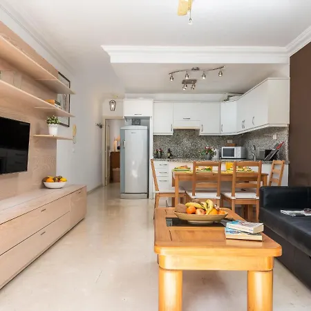 Appartement 16A Fabulous El Faro, Huge Sun Terrace!Heated Pool Arona (Tenerife)