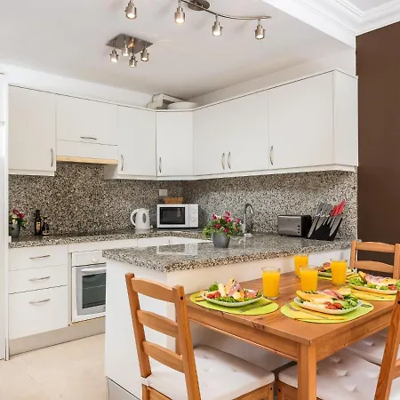 16A Fabulous El Faro, Huge Sun Terrace!Heated Pool Appartement Arona (Tenerife)