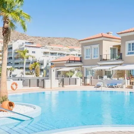 Appartement 16A Fabulous El Faro, Huge Sun Terrace!Heated Pool *